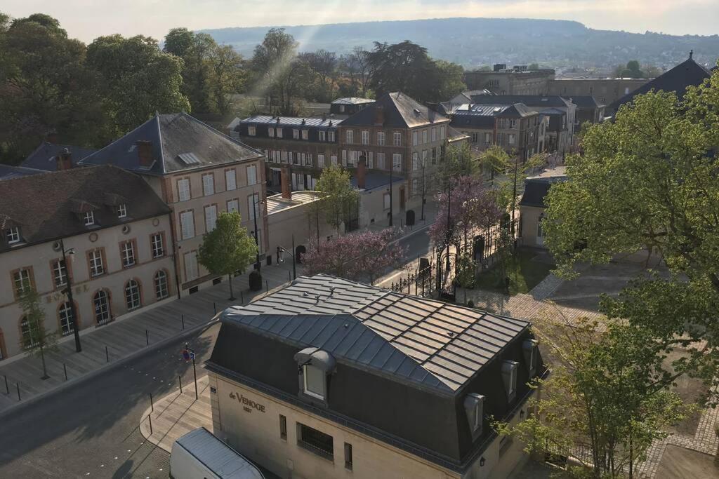 Avenue De Champagne Epernay Private Parking Apartment Bagian luar foto