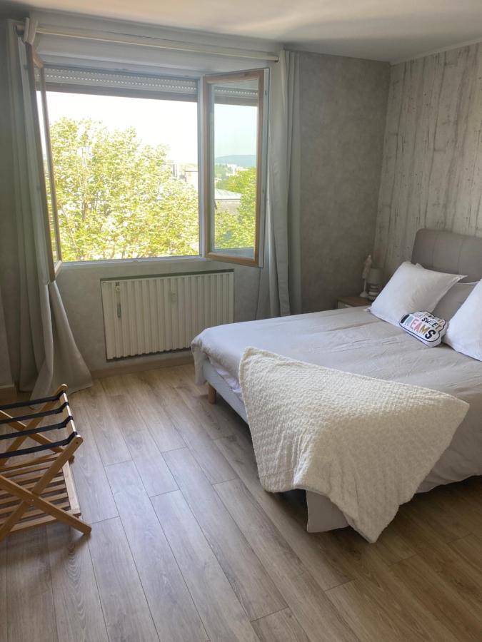 Avenue De Champagne Epernay Private Parking Apartment Bagian luar foto
