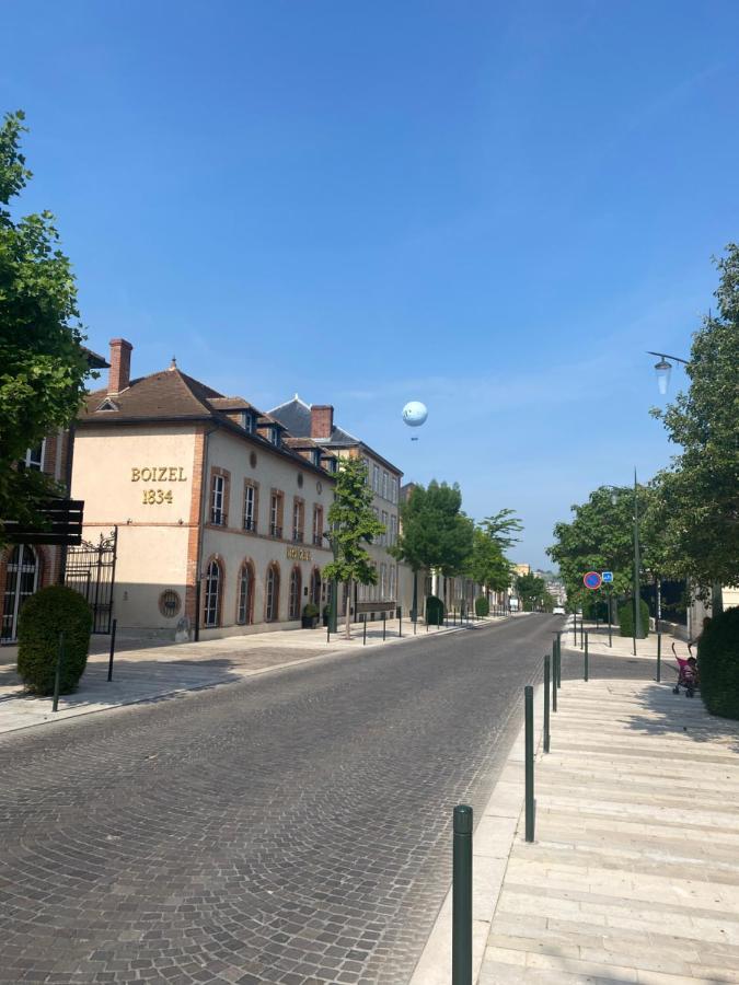 Avenue De Champagne Epernay Private Parking Apartment Bagian luar foto