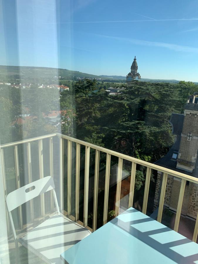 Avenue De Champagne Epernay Private Parking Apartment Bagian luar foto